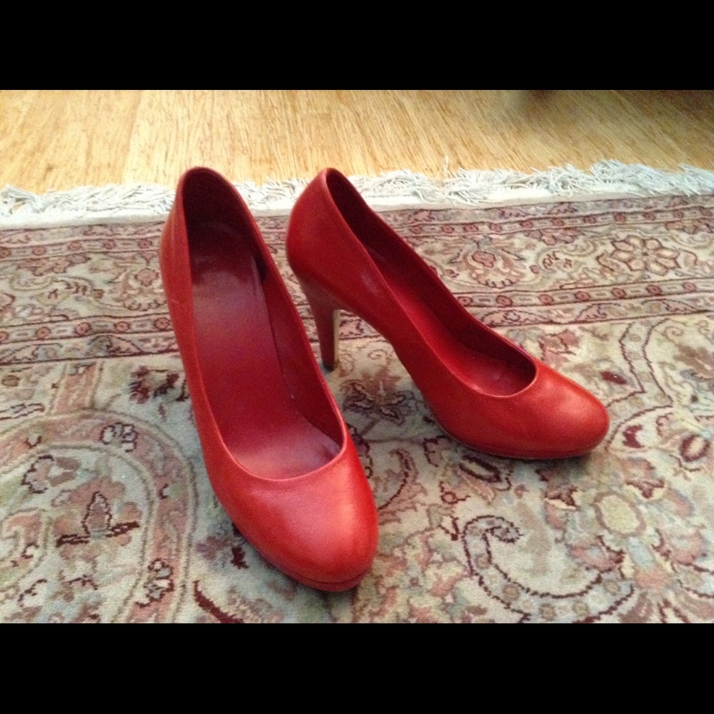Franco Sarto Red Pumps